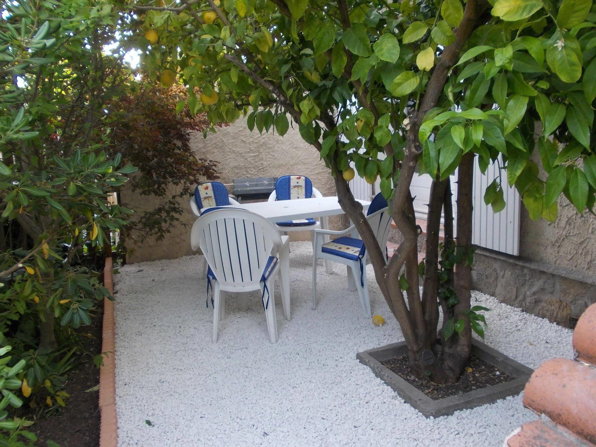 Appartement La Plage En Provence Le Pradet Exterior foto